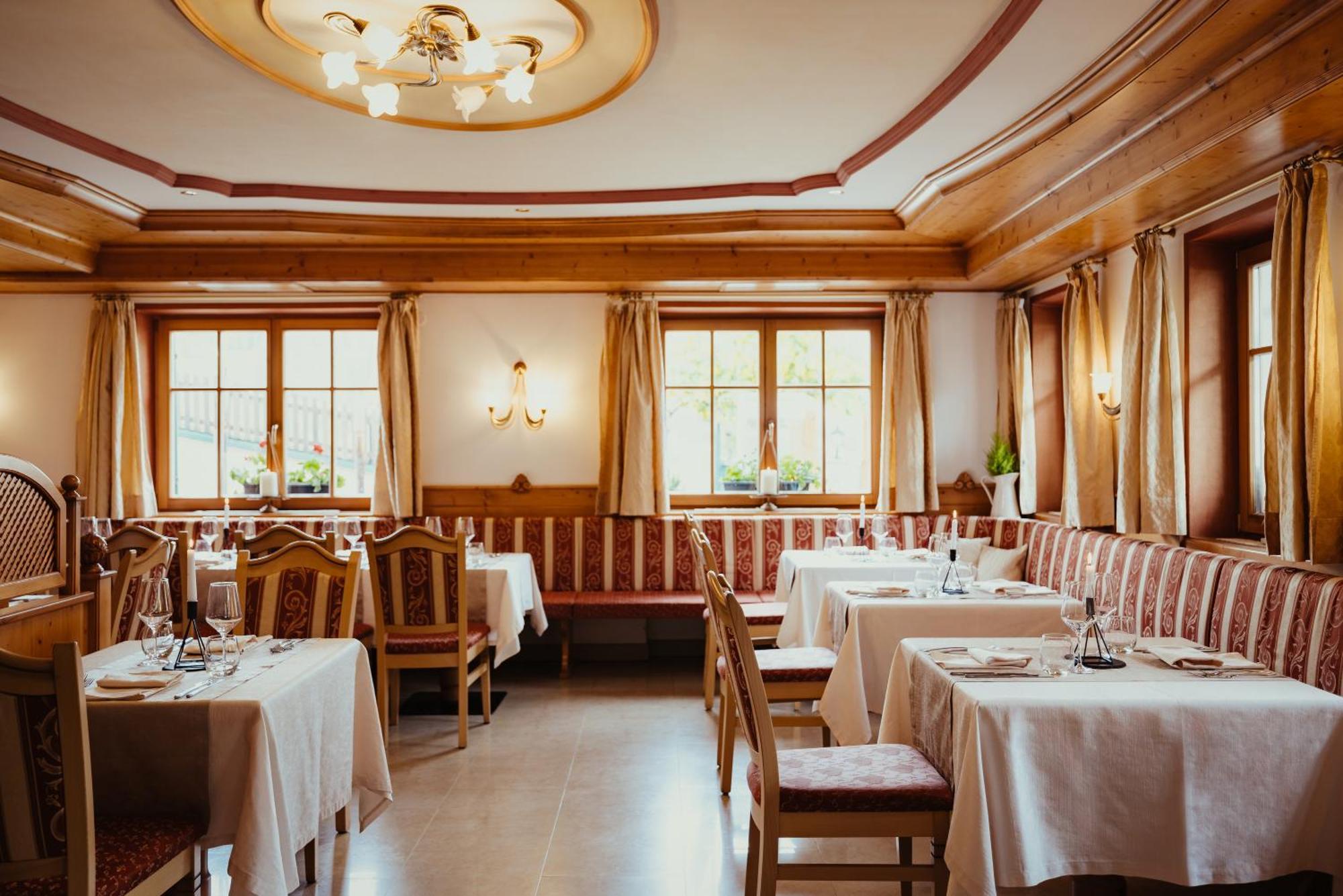 Hotel Alpenrose Арабба Экстерьер фото
