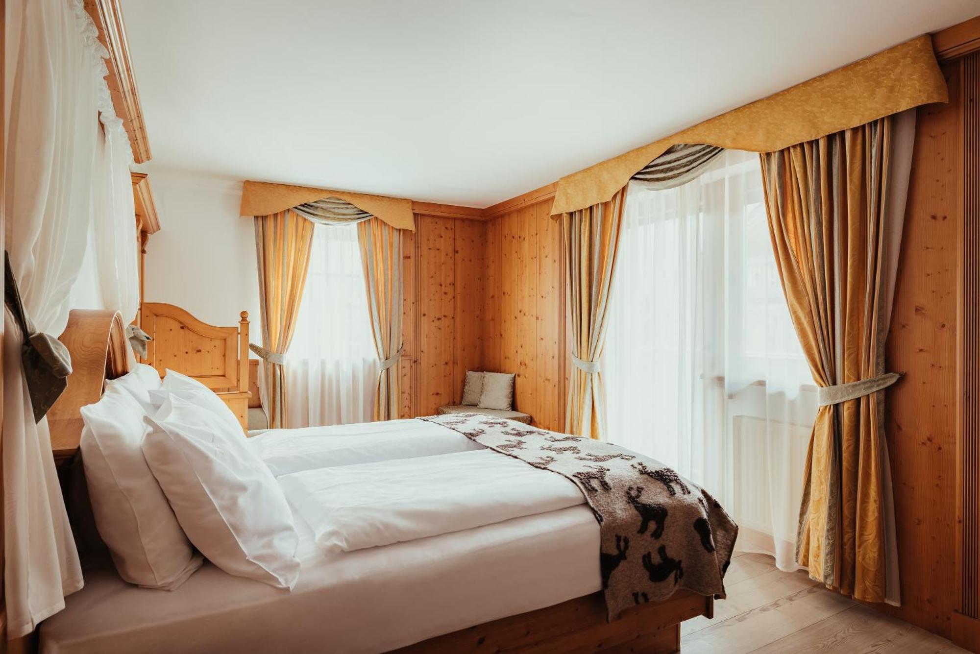 Hotel Alpenrose Арабба Экстерьер фото
