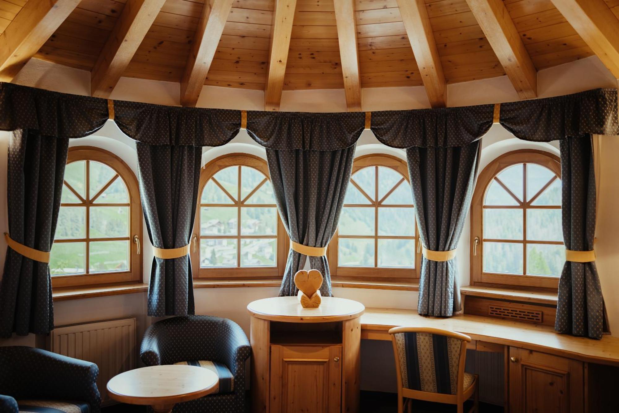 Hotel Alpenrose Арабба Экстерьер фото