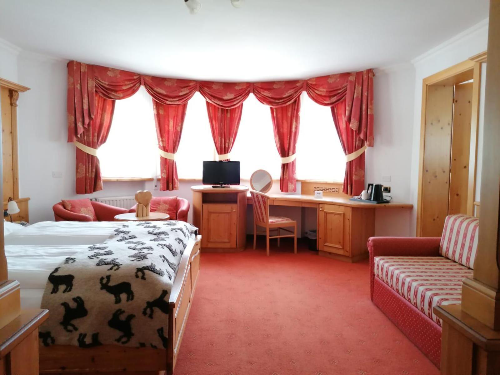 Hotel Alpenrose Арабба Экстерьер фото